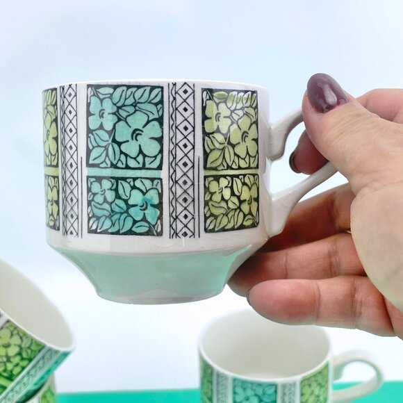 Vintage 60s Broadhurst England mugs, cream teal green, Corinth pattern, set of 4 - Picture 2 of 9